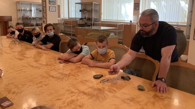 Перше виїзне заняття літньої археологічної школи провели в Ужгороді Перше виїзне заняття літньої археологічної школи провели в Ужгороді