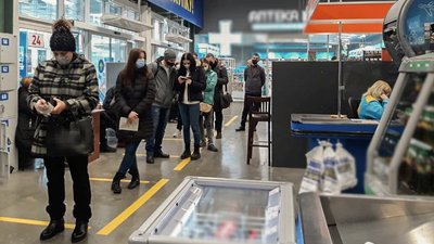 Кропивницькі студенти розповідають містянам, де можна вакцинуватись від коронавірусу Кропивницькі студенти розповідають містянам, де можна вакцинуватись від коронавірусу