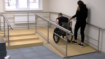 Навчають пересуватися на кріслах колісних: у госпіталі ветеранів війни на Рівненщині відкрили нове відділення Навчають пересуватися на кріслах колісних: у госпіталі ветеранів війни на Рівненщині відкрили нове відділення