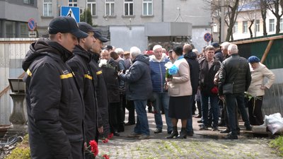 "Йшли з голими руками, щоб приборкати вогонь": у Рівному вшанували пам'ять героїв-чорнобильців