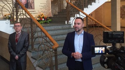 У Черкасах відкрили пам’ятну дошку авторові пісні "Степом, степом" Анатолієві Пашкевичу У Черкасах відкрили пам’ятну дошку авторові пісні "Степом, степом" Анатолієві Пашкевичу