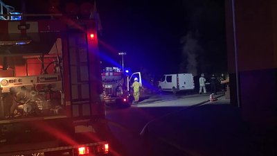 У Рівному підпалили авто, на якому їздив депутат. Обранець пов'язує це з політикою У Рівному підпалили авто, на якому їздив депутат. Обранець пов'язує це з політикою