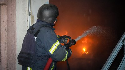 Двоє людей травмовані під час масованої атаки дронами на Одесу