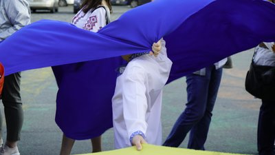 У Вишиванковій ході у Харкові взяли участь близько 650 людей У Вишиванковій ході у Харкові взяли участь близько 650 людей