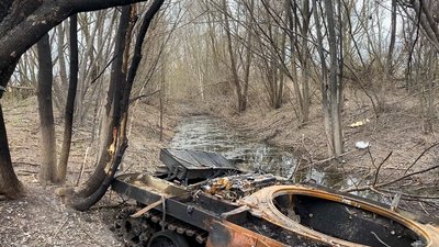 5 загиблих, 10 травмованих: Крупичполе на Чернігівщині після відступу росіян 5 загиблих, 10 травмованих: Крупичполе на Чернігівщині після відступу росіян