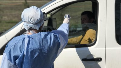 КПП на кордонах Прикарпаття: вище 38 - везтимуть у лікарні КПП на кордонах Прикарпаття: вище 38 - везтимуть у лікарні