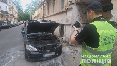 Поліція затримала підозрюваних у підпалі автівки адвоката, який захищав фігуранта справи Гандзюк