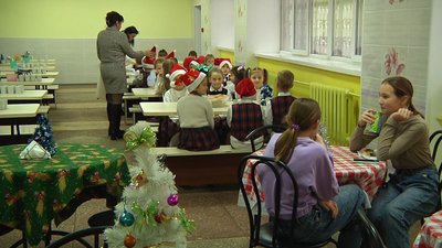 У Житомирській школі №28 учнів годують за новим меню У Житомирській школі №28 учнів годують за новим меню
