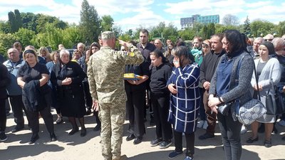 грамота пошани та скорботи, похорон кулеметника Віталія Тимківа грамота пошани та скорботи, похорон кулеметника Віталія Тимківа
