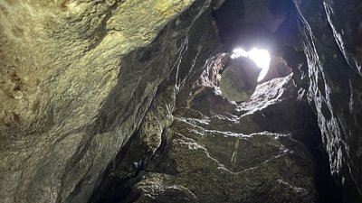 В печері на Тернопільщині оновлюють туристичний маршрут