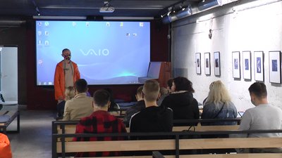 В Івано-Франківську переглядали фільми про вибори В Івано-Франківську переглядали фільми про вибори
