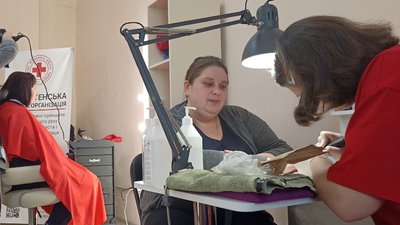 Соціальна перукарня у Коростені: упродовж місяця до закладу завітали 52 людини Соціальна перукарня у Коростені: упродовж місяця до закладу завітали 52 людини