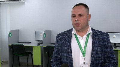 Екзаменаторів стало більше, як і камер: водійські іспити тепер прийматимуть в Чернігові та Прилуках Екзаменаторів стало більше, як і камер: водійські іспити тепер прийматимуть в Чернігові та Прилуках