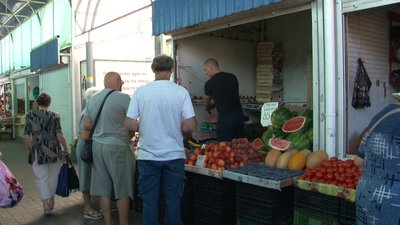 Звідки везуть у Черкаси кавуни Звідки везуть у Черкаси кавуни