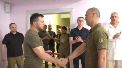 Зеленський вручив нагороду медикові з Вінниччини