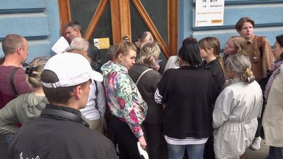 У Тернополі відновили продаж марок "Русскій воєнний корабль…всьо!" У Тернополі відновили продаж марок "Русскій воєнний корабль…всьо!"