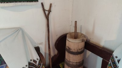 Масничка для виготовлення масла, експонат Масничка для виготовлення масла, експонат