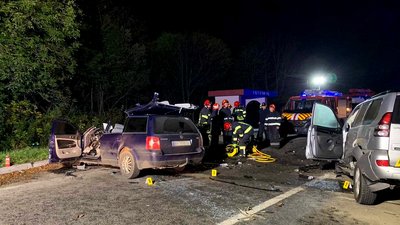 У ДТП на Хмельниччині загинуло двоє людей. Фото: ГУ ДСНС у Хмельницькій області