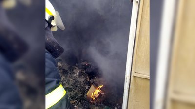 Вогнеборці ліквідували пожежу в сараї у місті Перещепине Вогнеборці ліквідували пожежу в сараї у місті Перещепине