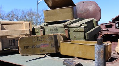 У Харкові розгорнули дві виставки зі спаленою російською технікою У Харкові розгорнули дві виставки зі спаленою російською технікою