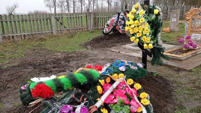 "Збирали брата по шматках…" — на Сумщині російські військові розстріляли чоловіка із БТРа "Збирали брата по шматках…" — на Сумщині російські військові розстріляли чоловіка із БТРа