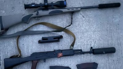 Зберігання і збут вогнепальної зброї. Двом чоловікам на Миколаївщині повідомлено про підозру Зберігання і збут вогнепальної зброї. Двом чоловікам на Миколаївщині повідомлено про підозру