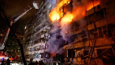 Пожежа у Деснянському районі після атаки РФ