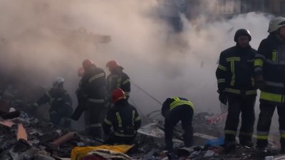 "Під час пошуку людей з-під завалів виключаю емоції та роблю роботу": історія рятувальника з Хмельниччини "Під час пошуку людей з-під завалів виключаю емоції та роблю роботу": історія рятувальника з Хмельниччини