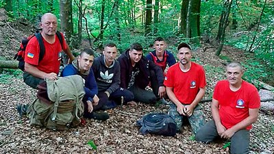 Чотирьох місцевих мешканців, що заблукали в горах на Закарпатті, знайшли рятувальники