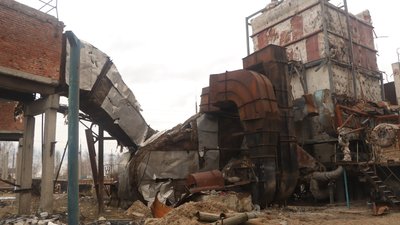 "Вже рік сьогодні – і ми все їх чекаємо". В Охтирці вшанували пам’ять загиблих під час авіаудару по ТЕЦ "Вже рік сьогодні – і ми все їх чекаємо". В Охтирці вшанували пам’ять загиблих під час авіаудару по ТЕЦ
