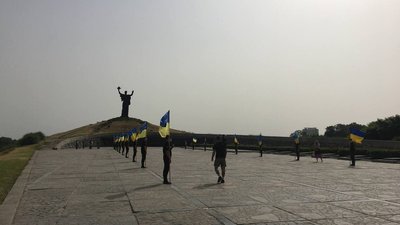 У Черкасах ушанували пам’ять жертв війни в Україні У Черкасах ушанували пам’ять жертв війни в Україні