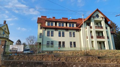 У Львові відновили будівельні роботи на дитячій турбазі У Львові відновили будівельні роботи на дитячій турбазі