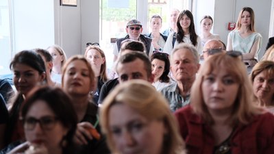 "Гра на вибування". У Чернівцях Бойченко представив книгу довоєнних текстів "Гра на вибування". У Чернівцях Бойченко представив книгу довоєнних текстів
