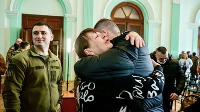 Зустріч із звільненими з полону захисниками на Миколаївщині