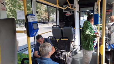 У тролейбусах Хмельницького скасували паперові проїзні