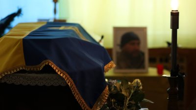 У Калуші на Франківщині попрощалися із двома героями, полеглими у російсько-українській війні