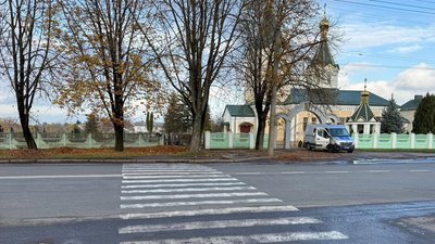 У Луцьку на пішохідному переході водій збив двох підлітків і зник з місця події У Луцьку на пішохідному переході водій збив двох підлітків і зник з місця події