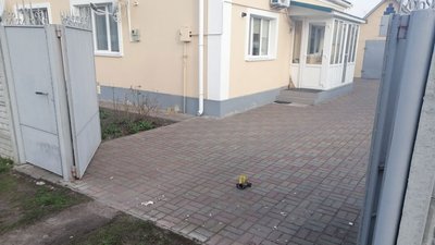 Голові Прилуцької райради у двір кинули саморобний вибуховий пристрій