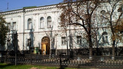 Директора будівельної фірми підозрюють у розкраданні 200 000 грн на ремонті музею Шевченка