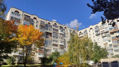 Будинок на вулиці Просвіти в Тернополі, частину якого хочуть від’єднатися від централізованої мережі Будинок на вулиці Просвіти в Тернополі, частину якого хочуть від’єднатися від централізованої мережі