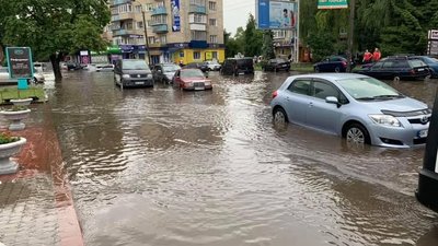 Підтоплення у центрі Рівного