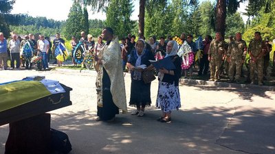 У Сумах поховали старшого солдата Сергія Велієва, який загинув на війні У Сумах поховали старшого солдата Сергія Велієва, який загинув на війні