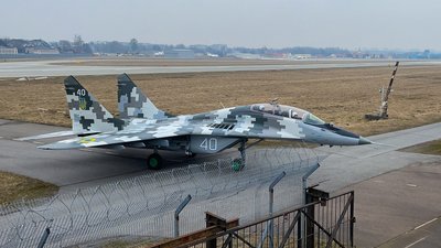 Львівський завод передав ЗСУ відремонтований навчально-бойовий винищувач