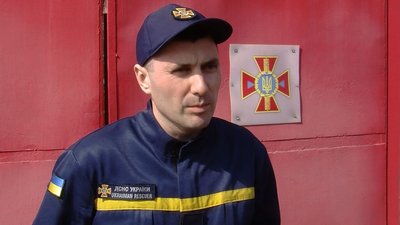 "Виклались на повну": волинські рятувальники розповіли про пожежу на нафтобазі "Виклались на повну": волинські рятувальники розповіли про пожежу на нафтобазі