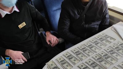 Десятки мільйонів збитків. СБУ викрила схему розкрадання дизпалива в Укрзалізниці