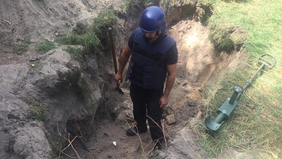 На Рівненщині під час робіт у полі знайшли артснаряди та кулеметні патрони На Рівненщині під час робіт у полі знайшли артснаряди та кулеметні патрони