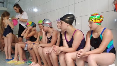 У Сумах діти взяли участь в естафетних запливах до Міжнародного Олімпійського дня У Сумах діти взяли участь в естафетних запливах до Міжнародного Олімпійського дня