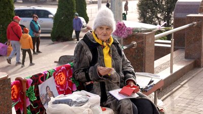 85-річна кропивничанка понад три роки збирає гроші для ЗСУ