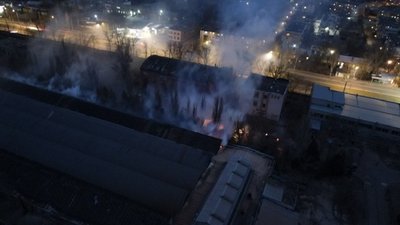 У Бердянську горів один з цехів заводу "Південмаш" У Бердянську горів один з цехів заводу "Південмаш"