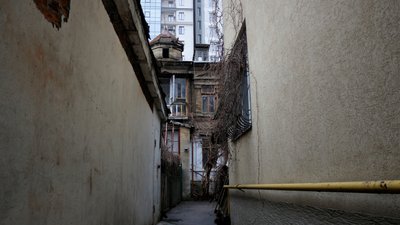 Одеські краєзнавці намагаються врятувати старовинні фрески з українськими мотивами Одеські краєзнавці намагаються врятувати старовинні фрески з українськими мотивами
